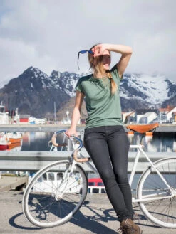 Organic Wool And Silk T-skjorte (Dame) -Osprey || Icebreaker || Patagonia Butikk 17 87a38ff2a8 t shirt green woman northern playground 4 full