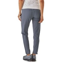 Patagonia Skyline Traveler Pants Dame 7 Patagonia Skyline Traveler Pants Dame -Osprey || Icebreaker || Patagonia Butikk 55650 DLMB OM2