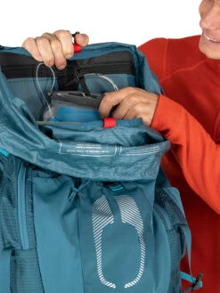 Osprey Atmos AG 65 Tursekk Herre -Osprey || Icebreaker || Patagonia Butikk Atmos 65L S22 Detail15 VenturiBlue web 0d3d78d4 bed8 4d7f 89cd ef0534d7ba9b