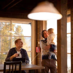 Home 300 Solar System (Solcellebelysning) 16 Home 300 Solar System (Solcellebelysning) -Osprey || Icebreaker || Patagonia Butikk BRIGHT Home 300 Solar Home System familie hytte