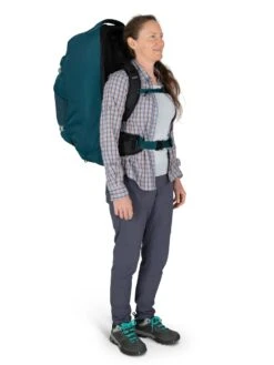 Osprey Fairview 70 Backpackersekk (Dame) -Osprey || Icebreaker || Patagonia Butikk Fairview 70L F22 OnBody1 NightJungleBlue web