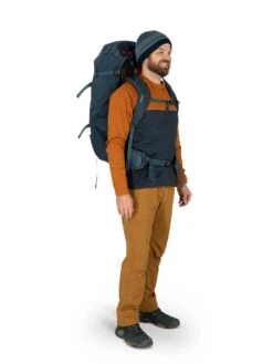 Osprey Farpoint Trek 55 Vandresekk -Osprey || Icebreaker || Patagonia Butikk FarpointTrek 55L F22 OnBody1 MutedSpaceBlue web