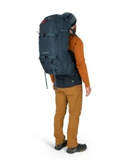 Osprey Farpoint Trek 55 Vandresekk -Osprey || Icebreaker || Patagonia Butikk FarpointTrek 55L F22 OnBody2 MutedSpaceBlue web
