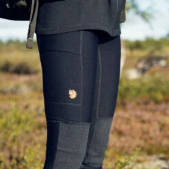 Abisko Trekking Turtights Dame -Osprey || Icebreaker || Patagonia Butikk Fjellreven Absisko Trekking Turtights Dame modell ben detalj