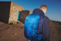 Osprey Talon Earth 22 Dagstursekk -Osprey || Icebreaker || Patagonia Butikk OE S22 Talon Earth BLUE FINAL SELEZIONE03 web