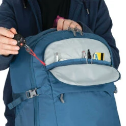 Osprey Daylite Carry-On Travel Pack 44 Reisesekk -Osprey || Icebreaker || Patagonia Butikk Osprey Daylite Carryon Travel Pack 44 Reisesekk topplomme nokkelklips