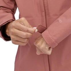 Patagonia Torrentshell 3L Jacket Regnjakke (Dame) -Osprey || Icebreaker || Patagonia Butikk Patagonia Torrentshell 3L Jacket Regnjakke Dame Modell ermer