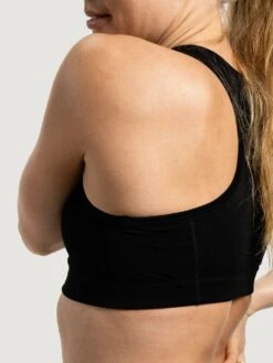 Zipbra Front (Dame) -Osprey || Icebreaker || Patagonia Butikk a87ebe58d2933c282de0e15643da7514f3b9e39e 1500x2000 jpg