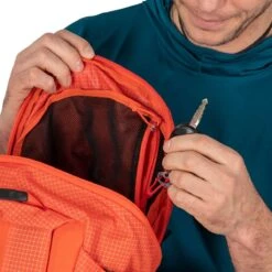 Osprey Mutant 22 Klatresekk 29 Osprey Mutant 22 Klatresekk -Osprey || Icebreaker || Patagonia Butikk mutant22 f22 detail2 marsorange.jpg 1