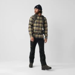 Singi Heavy Flanellskjorte (Herre) -Osprey || Icebreaker || Patagonia Butikk singi heavy flannel shirt m 81373 227 c model fjr